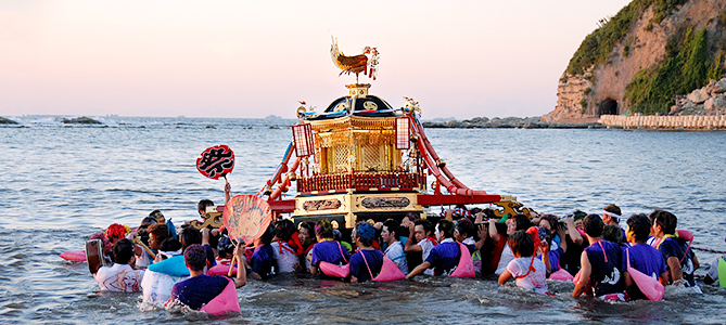 石川県輪島市・奥津比メ神社大祭