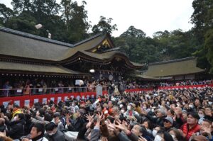 奈良・大神神社の節分祭